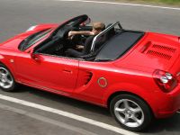 thumbnail image of 2004 Toyota MR2 Roadster