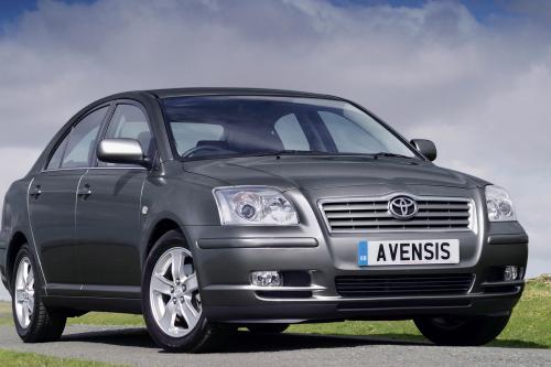 Toyota avensis 2005 универсал