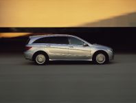 thumbnail image of 2006 Mercedes-Benz R500