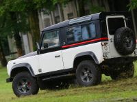 thumbnail image of 2010 Aznom Land Rover