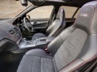 thumbnail image of 2010 Mercedes-Benz DR520