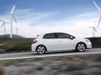 thumbnail image of 2010 Toyota Auris Hybrid