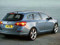 thumbnail image of 2011 Vauxhall Astra Sports Tourer