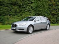 thumbnail image of 2011 Vauxhall Insignia Sports Tourer