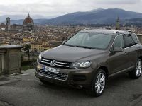 thumbnail image of 2011 Volkswagen Touareg 3.0 TDI Clean Diesel