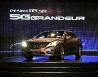 thumbnail image of 2012 Hyundai Grandeur