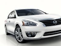 thumbnail image of 2013 Nissan Altima Sedan