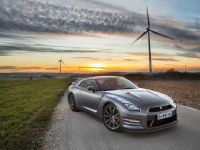 thumbnail image of 2013 Nissan GT-R Gentleman Edition