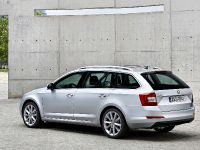 thumbnail image of 2013 Skoda Octavia Combi