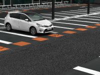 thumbnail image of 2013 Toyota Verso