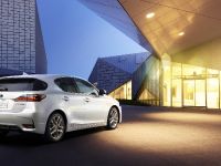 thumbnail image of 2014 Lexus CT200h