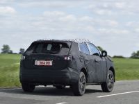 thumbnail image of 2014 Nissan Qashqai Leak Images
