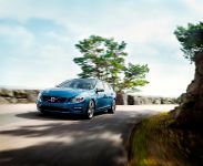thumbnail image of 2014 Volvo V60 Plug-in Hybrid R-Design