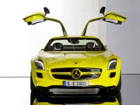 thumbnail image of 2015 Mercedes-Benz SLS AMG E-CELL