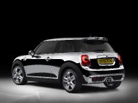 thumbnail image of 2015 Mini Chrome Line Exterior Deluxe Concept