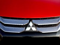 thumbnail image of 2015 Mitsubishi XR-PHEV II Concept