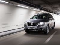 thumbnail image of 2015 Nissan Pathfinder