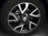 thumbnail image of 2015 Nissan Versa Note SR