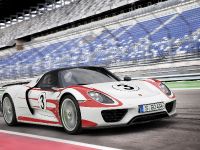 thumbnail image of 2015 Porsche 918 Spyder Weissach Package