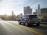 thumbnail image of 2015 Porsche Macan S Diesel