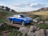 thumbnail image of 2015 Toyota HiLux