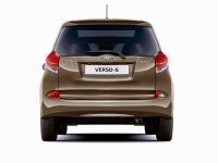 thumbnail image of 2015 Toyota Verso-S MPV