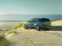 thumbnail image of 2016 Ford Explorer Platinum
