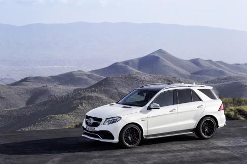 https://cdn1.automobilesreview.com/img/2016-mercedes-benz-gle-63-amg/slides500/2016-mercedes-benz-gle-63-amg-09.jpg