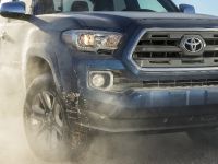 thumbnail image of 2016 Toyota Tacoma Family