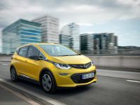 thumbnail image of 2016 Vauxhall Ampera-e