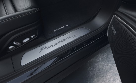 2020 Porsche Panamera 10 Year Edition Picture 138758