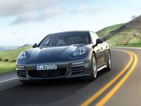 thumbnail image of 4 Porsche Panamera 4S Executive