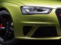 thumbnail image of Audi RS 4 Avant Peridot Metallic