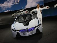 thumbnail image of BMW Vision EfficientDynamics Frankfurt 2011