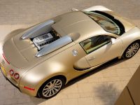 thumbnail image of Bugatti Veyron Gold-colored