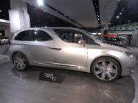 thumbnail image of Chrysler 700C Concept Detroit 2012