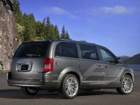 thumbnail image of Chrysler Town & Country EV