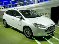 thumbnail image of Ford Focus EV Detroit 2011