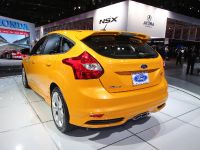 thumbnail image of Ford Focus ST Detroit 2013