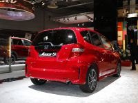 thumbnail image of Honda Jazz Si Paris 2012