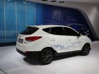 thumbnail image of Hyundai ix35 Fuel Cell Paris 2012