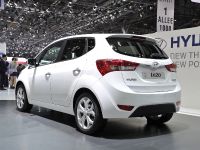 thumbnail image of Hyundai ix35 Geneva 2011