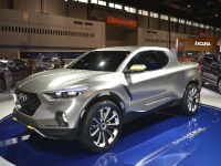 thumbnail image of Hyundai Santa Cruz Crossover Truck Concept Chicago 2015