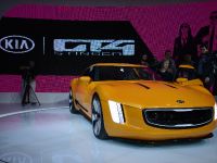 thumbnail image of Kia GT4 Stinger Concept Detroit 2014