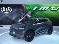 thumbnail image of Kia Niro Concept Chicago 2014