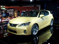 thumbnail image of Lexus CT 200h Detroit 2011