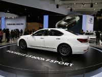 thumbnail image of Lexus LS 600h Paris 2012