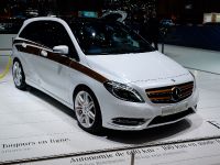 thumbnail image of Mercedes-Benz B-Class E-CELL Plus Concept Geneva 2012