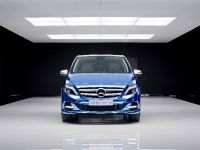 thumbnail image of Mercedes-Benz B-Class Electric Drive Concept