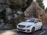 thumbnail image of Mercedes-Benz B-Class Electric Drive
